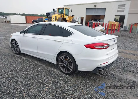 2020 Ford Fusion Titanium z USA, uszkodzony, nr VIN 3FA6P0D95LR117744